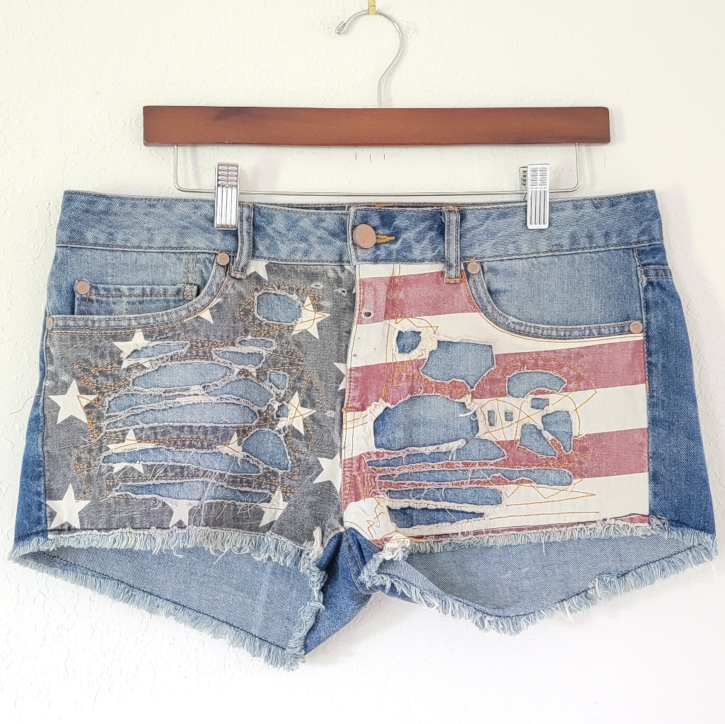 Romeo  Romeo Distressed Flag Shorts 31